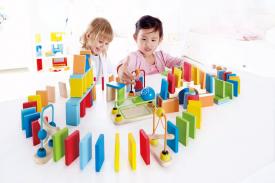 Domino di legno Hape toys